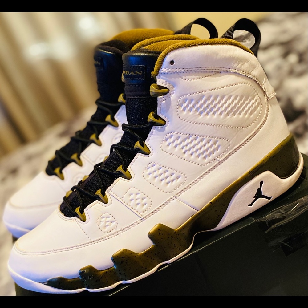 ❌SOLD❌AIR JORDAN 9 RETRO 'STATUE'